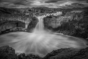 photo-wallpaper-icelandic-shadow-play