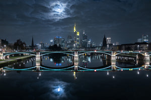 photo-wallpaper-frankfurt-at-full-moon