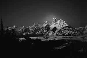 photo-wallpaper-full-moon-sets-in-the-teton-mountain-range