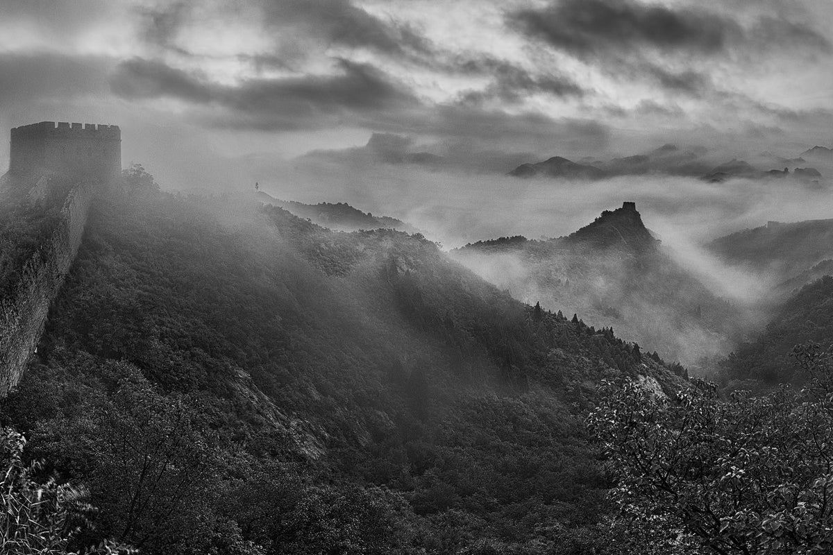 photo-wallpaper-misty-morning-at-great-wall