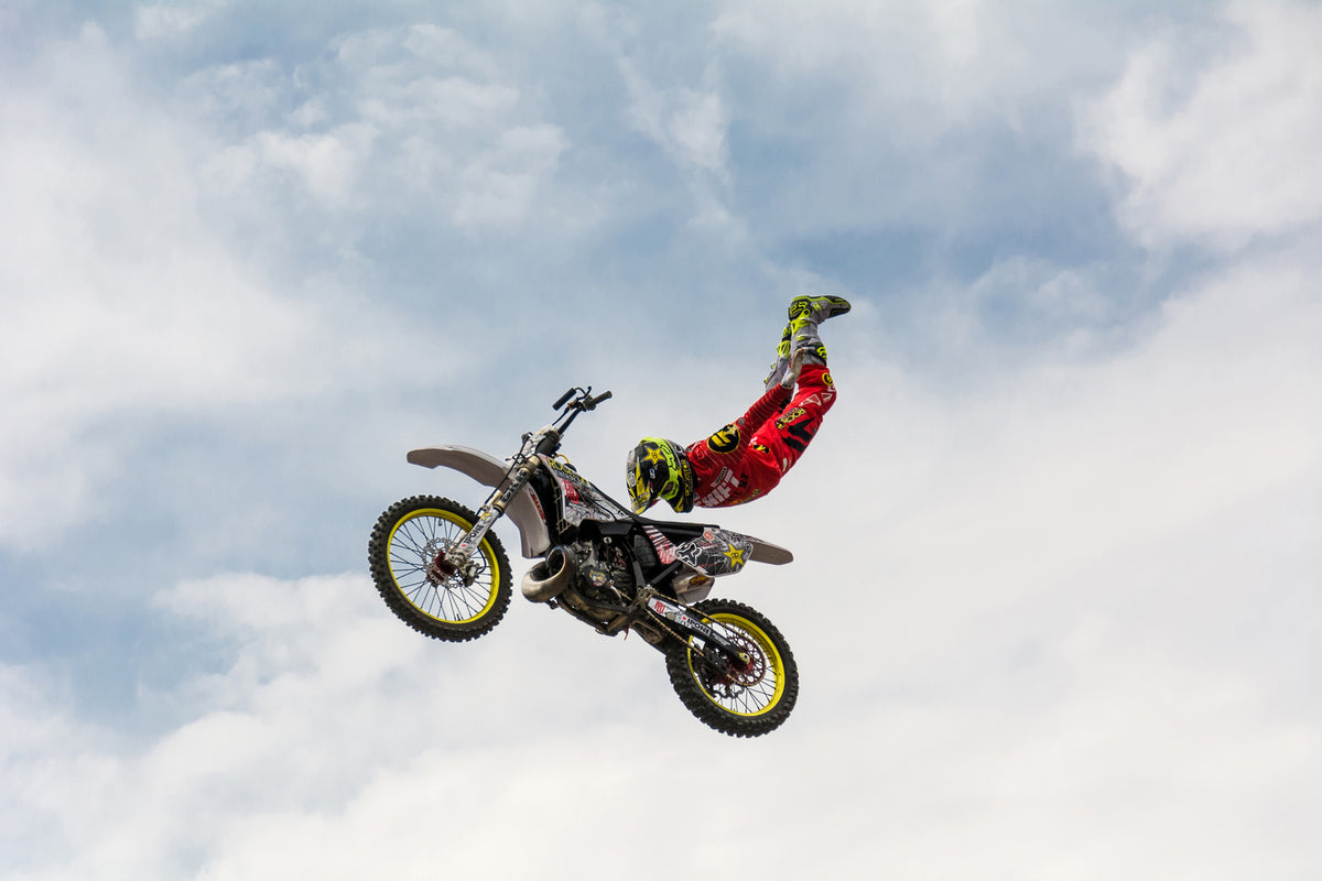 photo-wallpaper-no-hands-superflyer-x