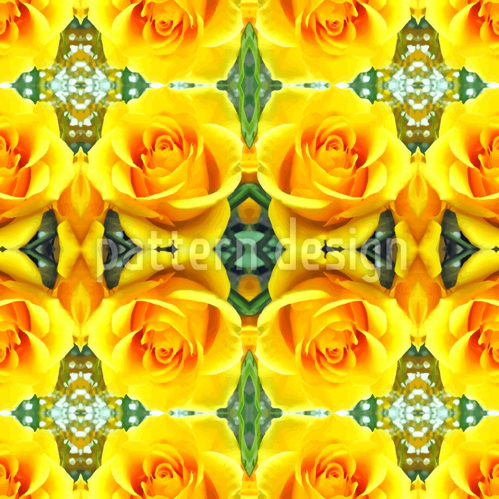 patterned-wallpaper-queen-of-roses