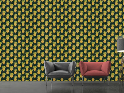 patterned-wallpaper-ripe-pineapples