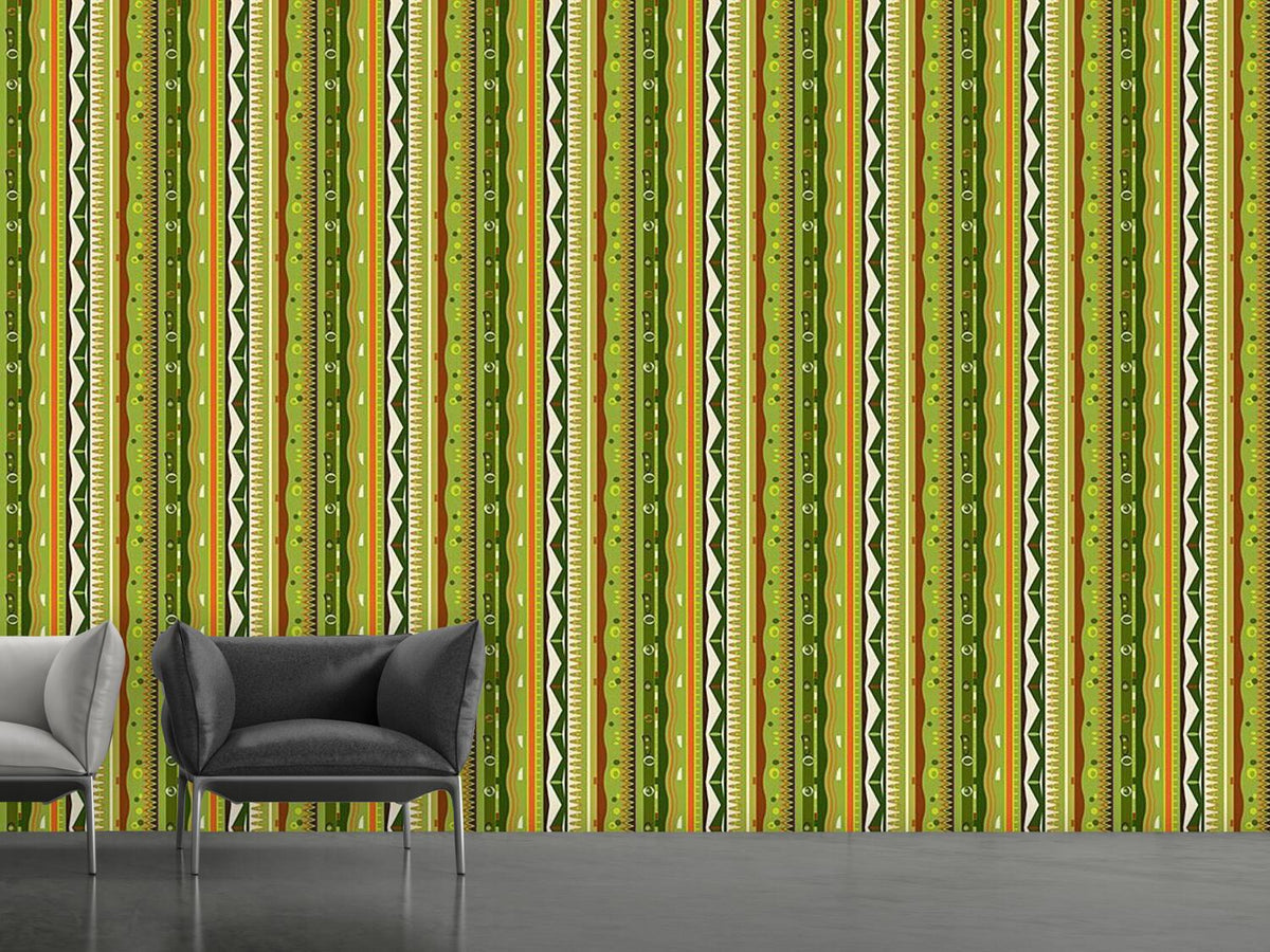 patterned-wallpaper-stripes-at-the-wall