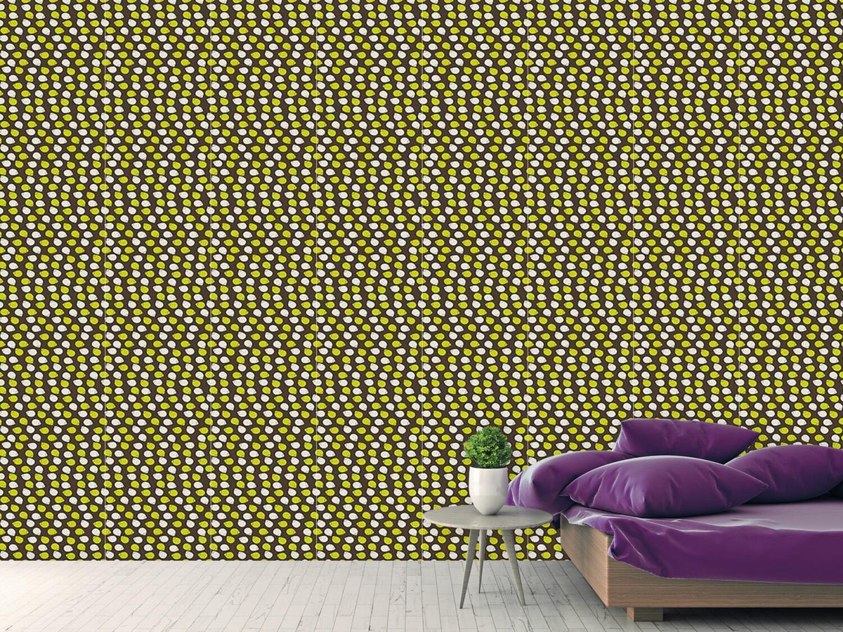 patterned-wallpaper-collecting-nuts