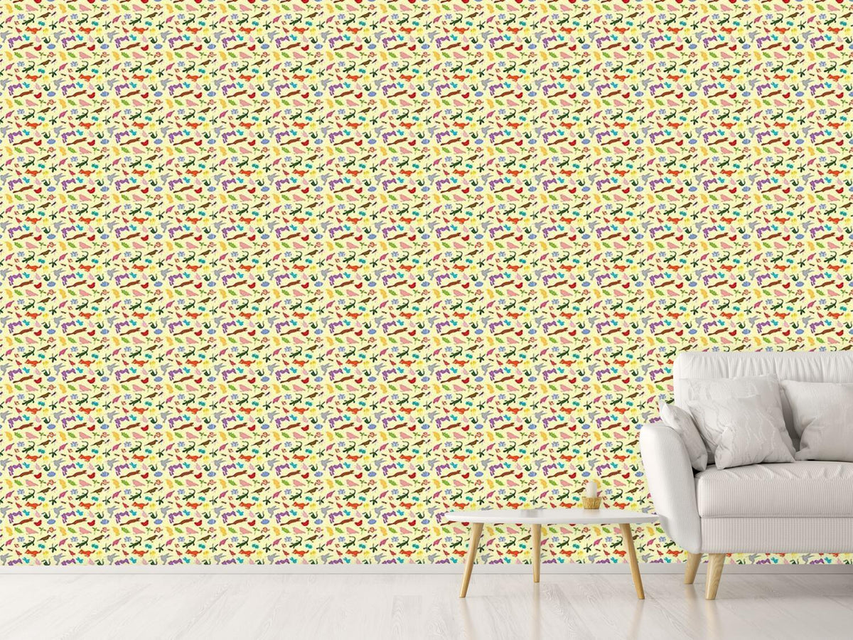 patterned-wallpaper-colorful-fauna