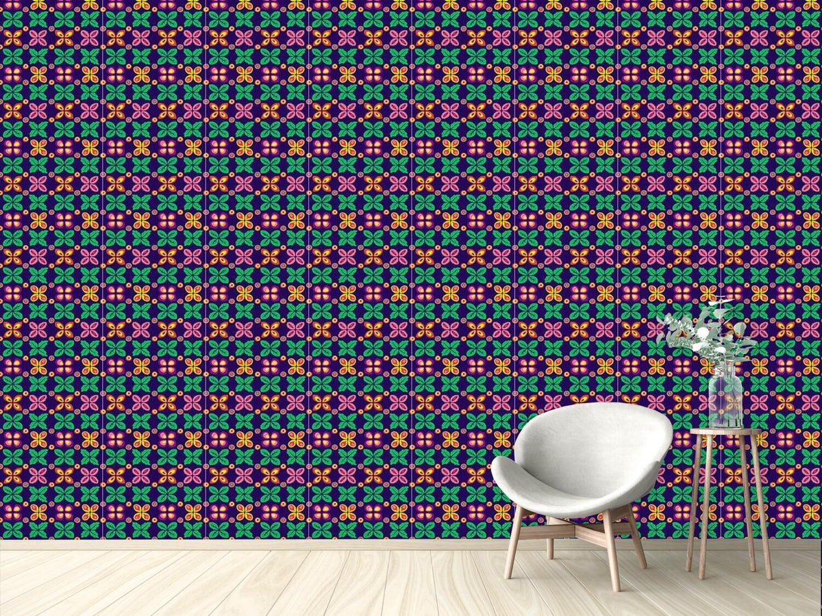 patterned-wallpaper-flower-bed-round