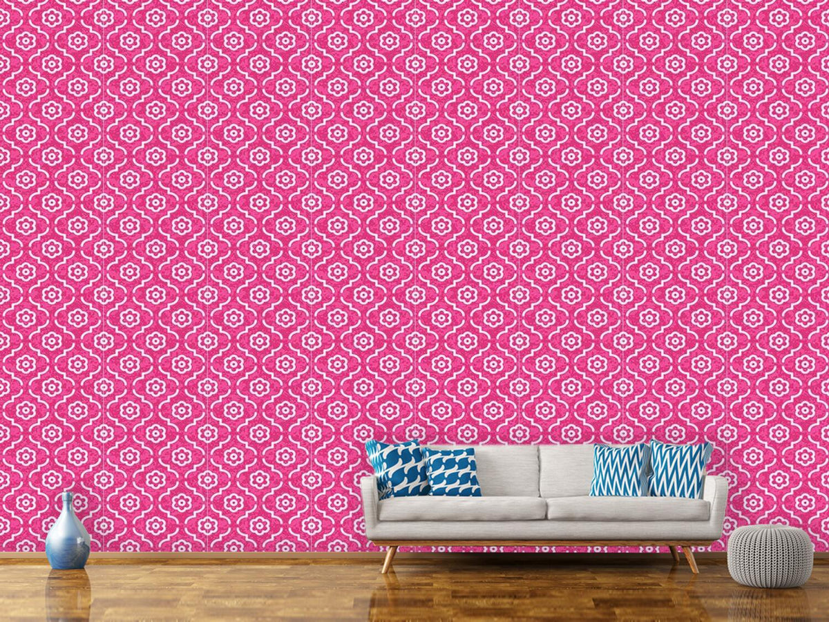 patterned-wallpaper-pink-lady-morocco