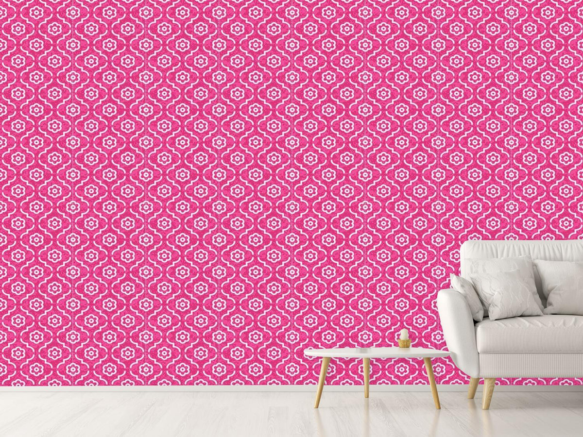 patterned-wallpaper-pink-lady-morocco