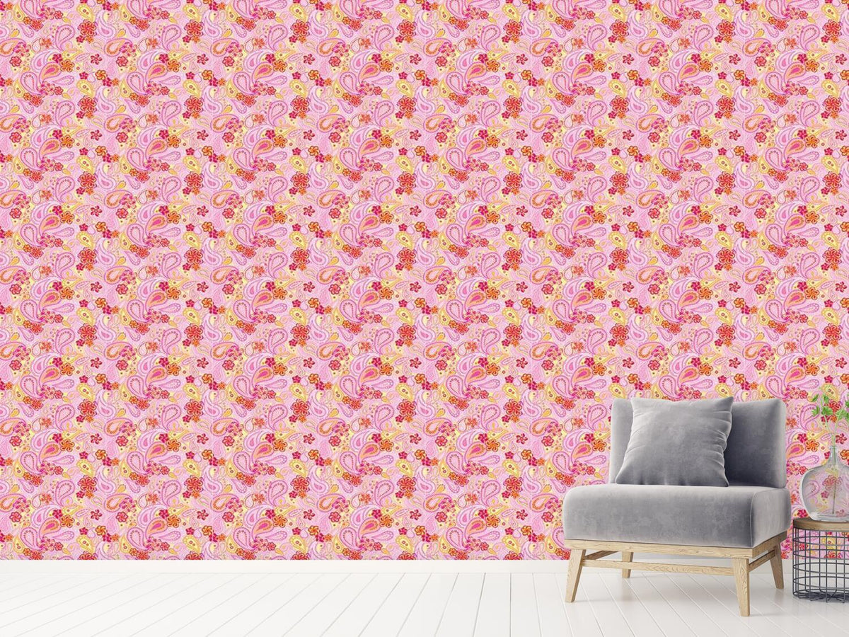 patterned-wallpaper-endless-summer-of-paisley