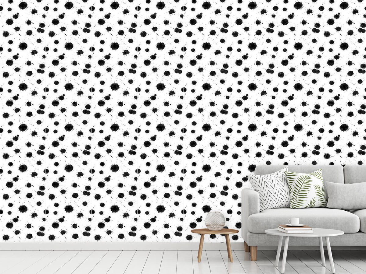 patterned-wallpaper-spray-paint