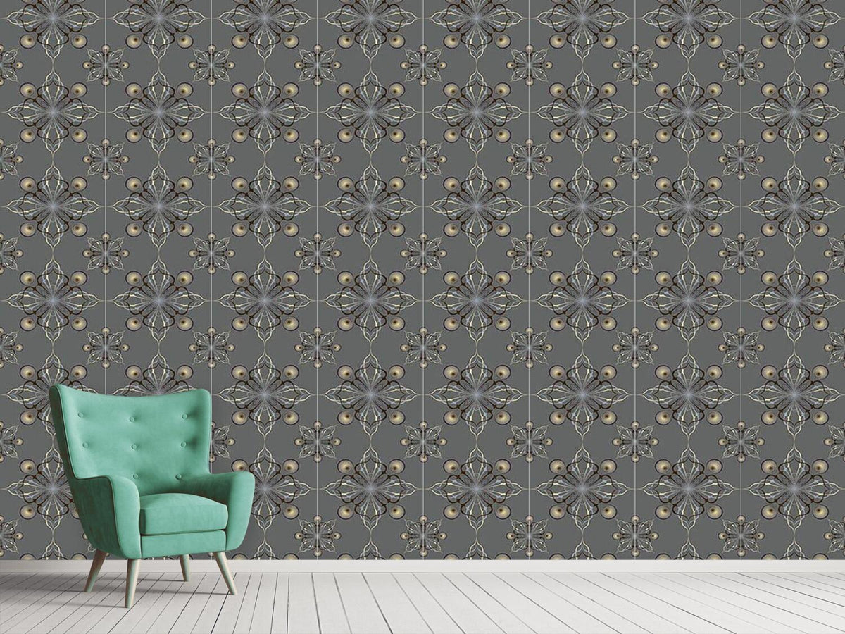 patterned-wallpaper-luster-light