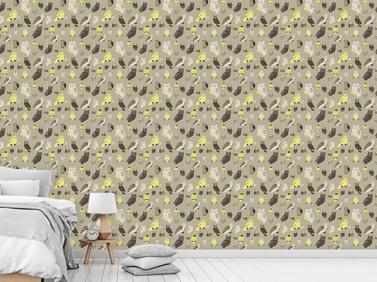 patterned-wallpaper-wise-owls