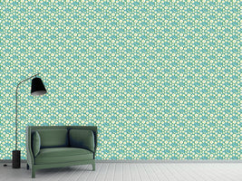 patterned-wallpaper-daisy-garlands