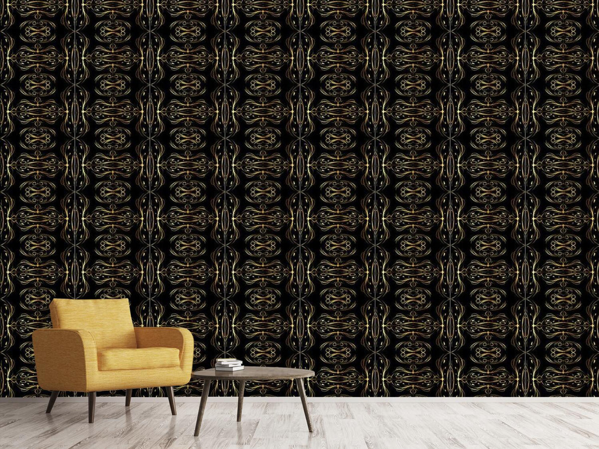 patterned-wallpaper-spinning-gold